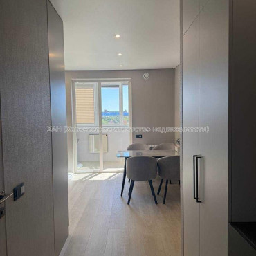 Продам квартиру, Героев Харькова просп. , 1 кім., 49 м², авторский дизайн 