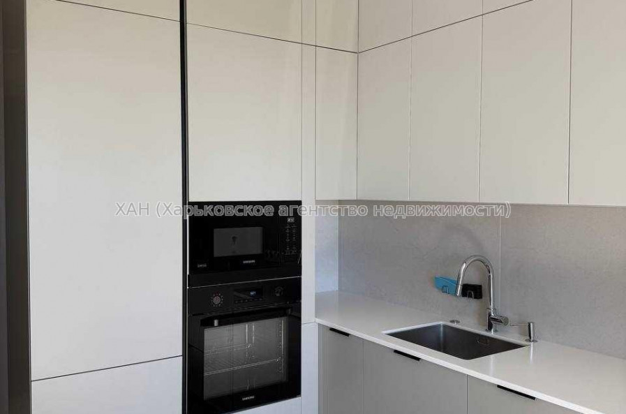 Продам квартиру, Героев Харькова просп. , 1 кім., 49 м², авторский дизайн 