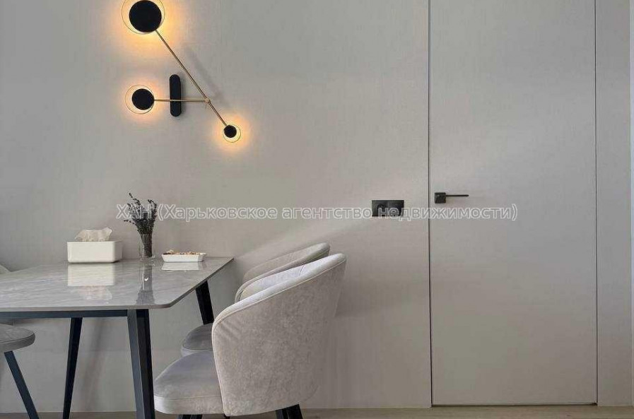 Продам квартиру, Героев Харькова просп. , 1 кім., 49 м², авторский дизайн 
