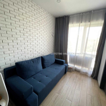 Продам квартиру, Чигирина ул. , 1 кім., 23 м², евроремонт 