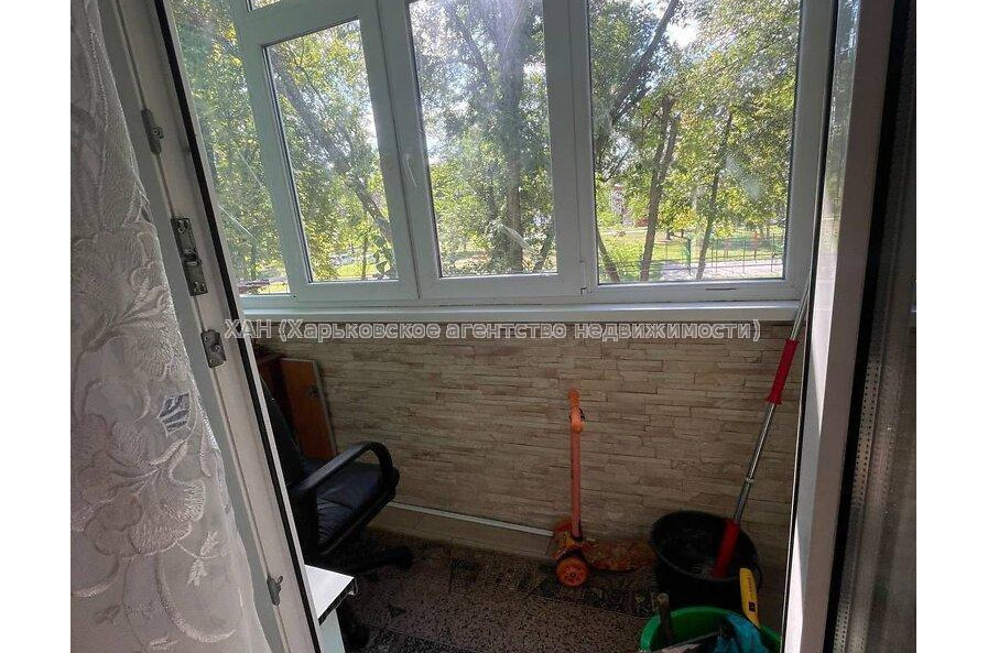 Продам квартиру, Михаила Комарова ул. , 2  ком., 45.80 м², косметический ремонт 