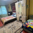 Продам квартиру, Михаила Комарова ул. , 2  ком., 45.80 м², косметический ремонт 