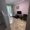 Продам квартиру, Михаила Комарова ул. , 2  ком., 45.80 м², косметический ремонт 