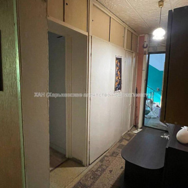 Продам квартиру, Михаила Комарова ул. , 2  ком., 45.80 м², косметический ремонт 