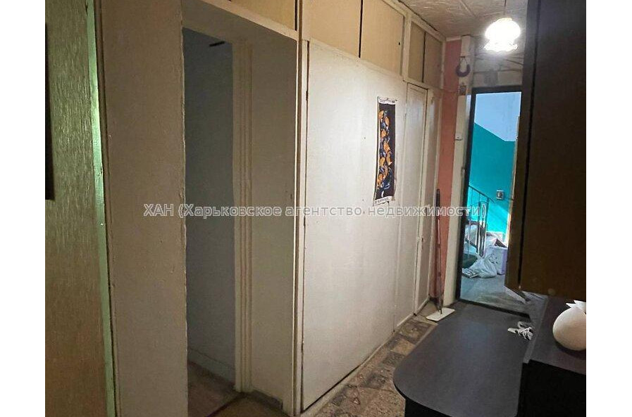 Продам квартиру, Михаила Комарова ул. , 2  ком., 45.80 м², косметический ремонт 