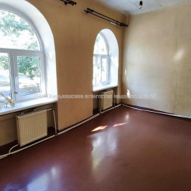 Продам квартиру, Ново-Баварский просп. , 4  ком., 66.10 м², косметический ремонт