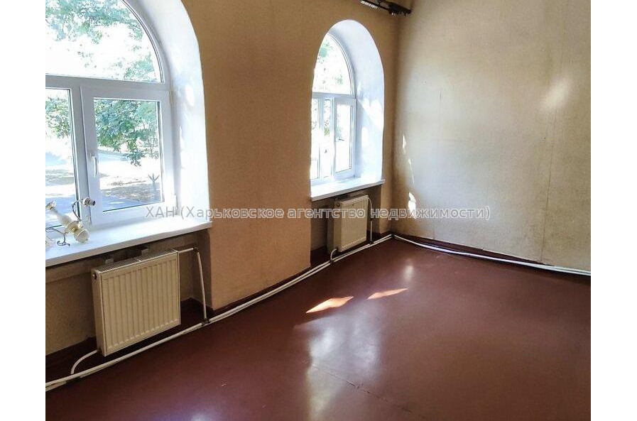 Продам квартиру, Ново-Баварский просп. , 4  ком., 66.10 м², косметический ремонт 