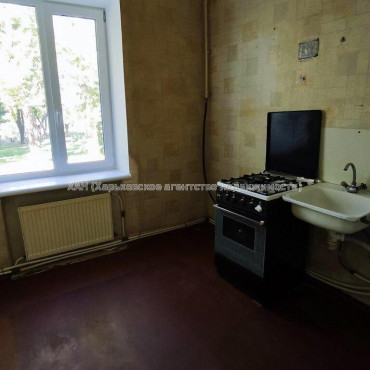 Продам квартиру, Ново-Баварский просп. , 4  ком., 66.10 м², косметический ремонт 