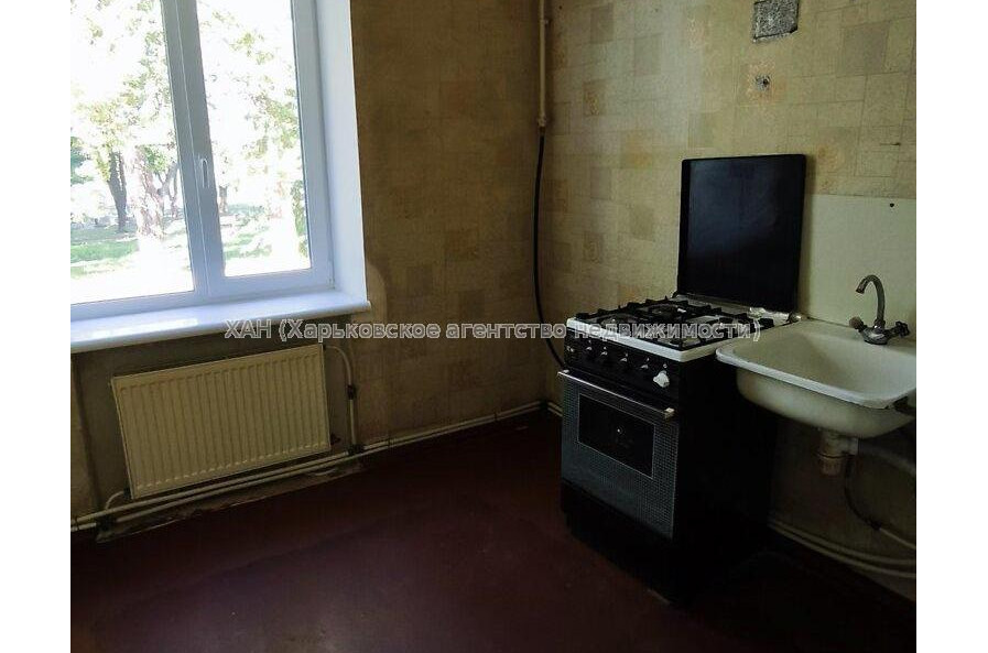 Продам квартиру, Ново-Баварский просп. , 4  ком., 66.10 м², косметический ремонт 