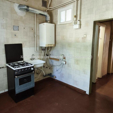 Продам квартиру, Ново-Баварский просп. , 4  ком., 66.10 м², косметический ремонт 