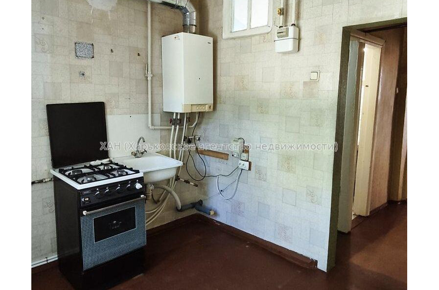 Продам квартиру, Ново-Баварский просп. , 4  ком., 66.10 м², косметический ремонт 