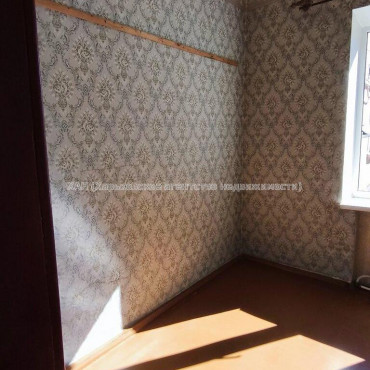Продам квартиру, Ново-Баварский просп. , 4  ком., 66.10 м², косметический ремонт 