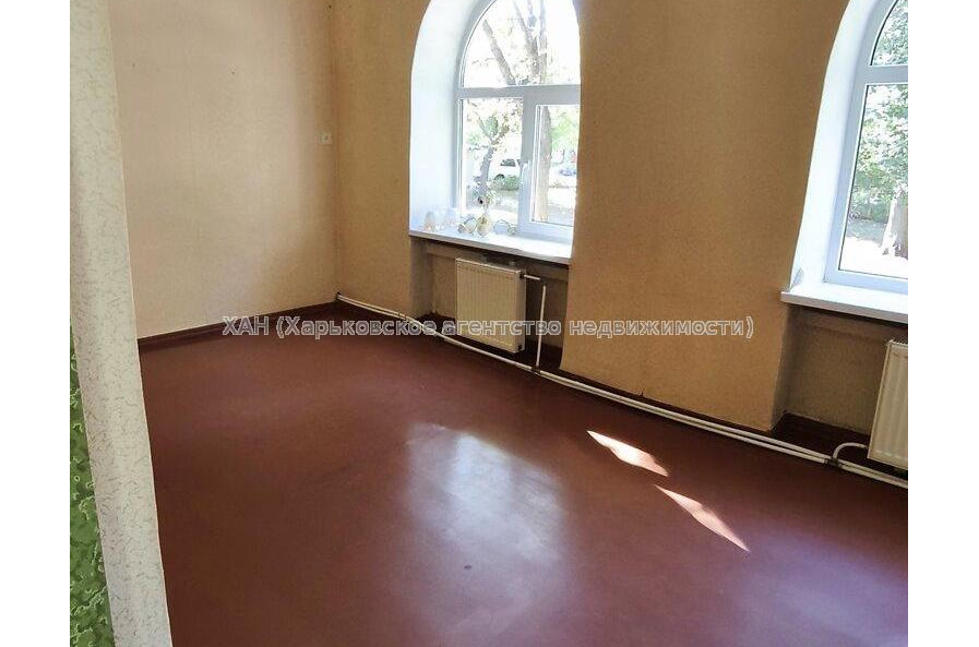 Продам квартиру, Ново-Баварский просп. , 4  ком., 66.10 м², косметический ремонт 