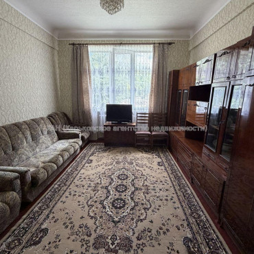 Продам квартиру, Леонида Быкова ул. , 1 кім., 27 м², косметический ремонт 