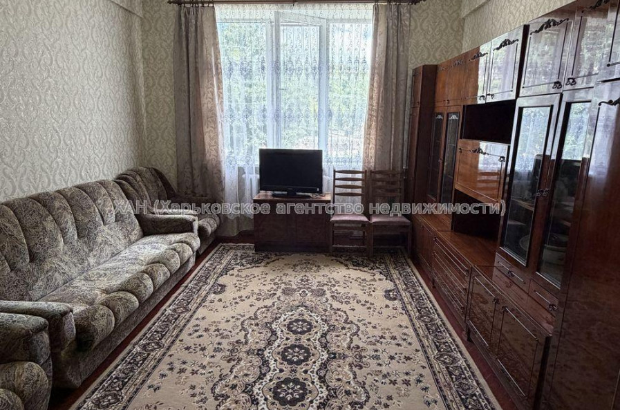 Продам квартиру, Леонида Быкова ул. , 1 кім., 27 м², косметический ремонт 