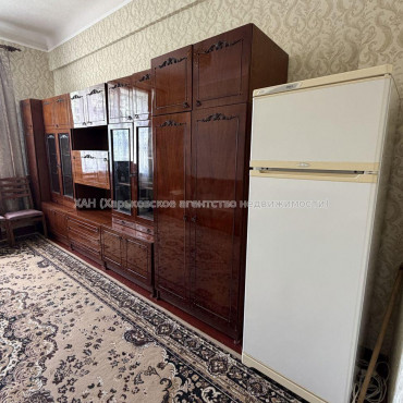 Продам квартиру, Леонида Быкова ул. , 1 кім., 27 м², косметический ремонт 