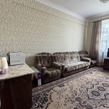 Продам квартиру, Леонида Быкова ул. , 1 кім., 27 м², косметический ремонт 