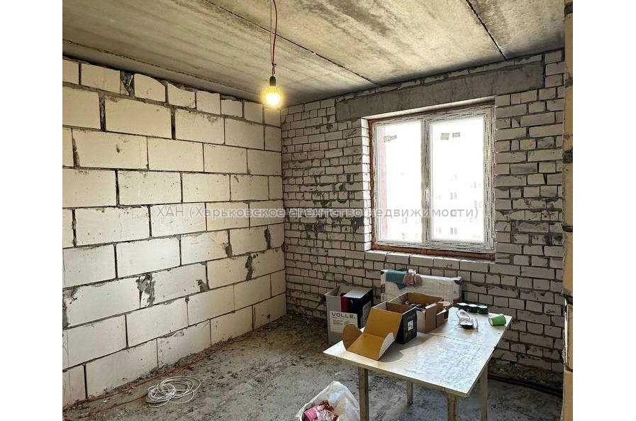Продам квартиру, Драгоманова ул. , 1  ком., 34.40 м², без отделочных работ 
