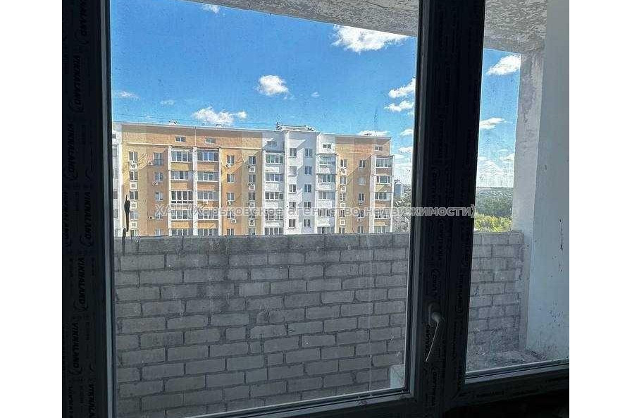 Продам квартиру, Драгоманова ул. , 1  ком., 34.40 м², без отделочных работ 