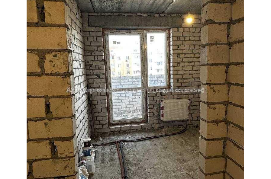 Продам квартиру, Драгоманова ул. , 1  ком., 34.40 м², без отделочных работ 