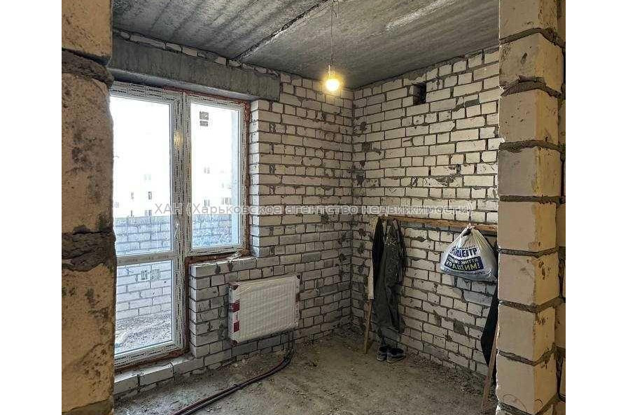 Продам квартиру, Драгоманова ул. , 1  ком., 34.40 м², без отделочных работ 