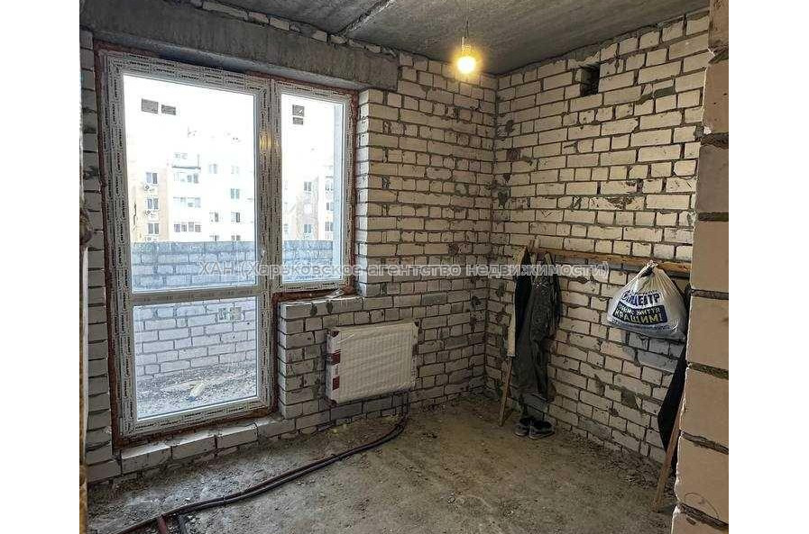 Продам квартиру, Драгоманова ул. , 1  ком., 34.40 м², без отделочных работ 