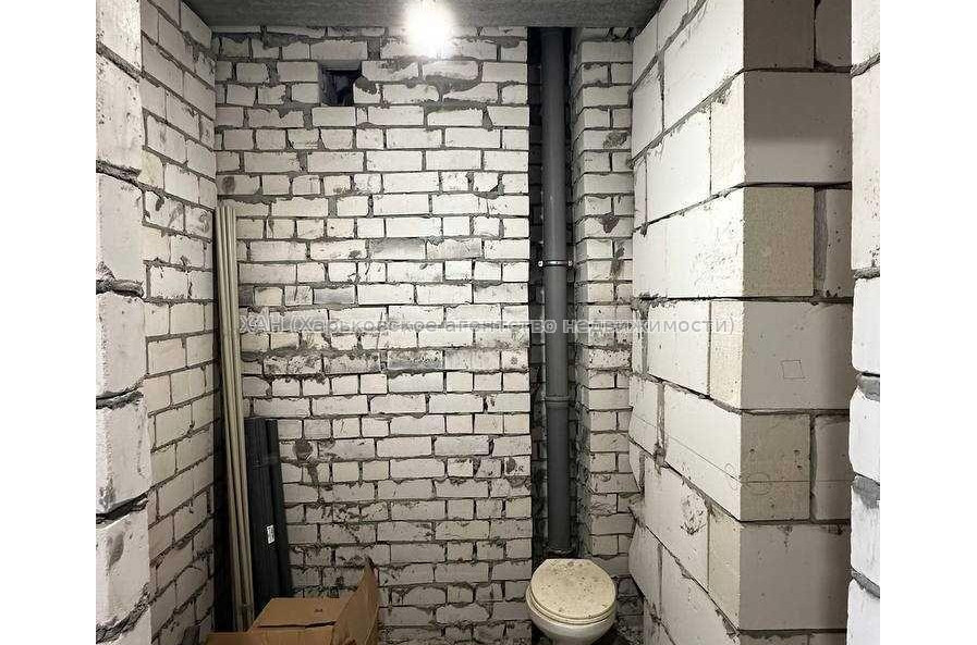 Продам квартиру, Драгоманова ул. , 1  ком., 34.40 м², без отделочных работ 