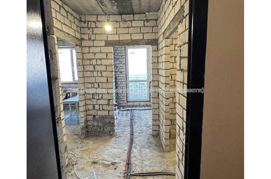 Продам квартиру, Драгоманова ул. , 1  ком., 34.40 м², без отделочных работ 