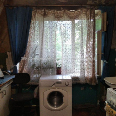 Продам квартиру, Александровский просп. , 1  ком., 17 м², косметический ремонт 