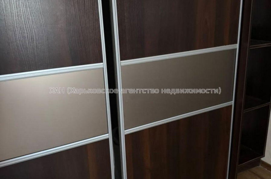 Продам квартиру, Космонавтов ул. , 1 кім., 28.60 м², косметический ремонт 