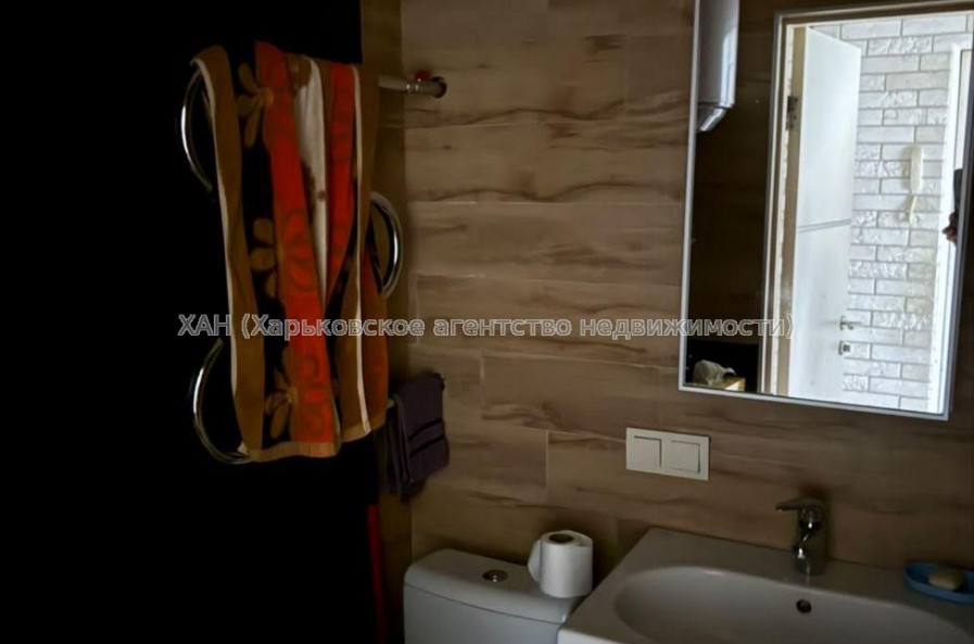 Продам квартиру, Космонавтов ул. , 1 кім., 28.60 м², косметический ремонт 