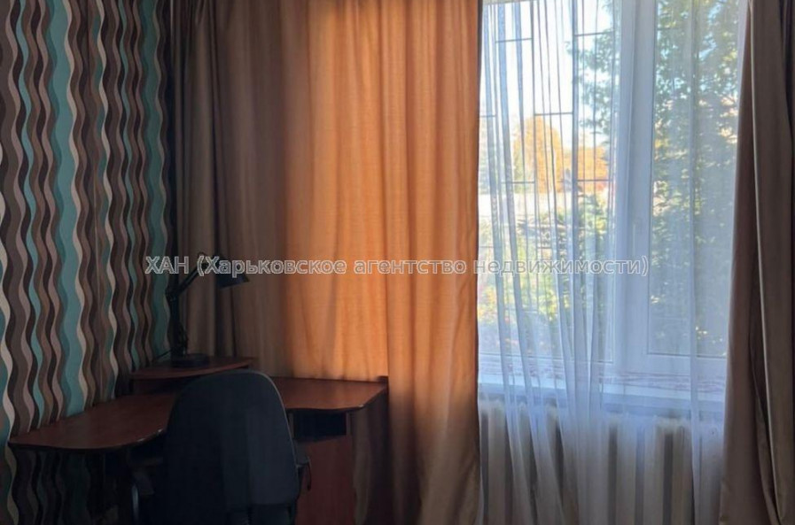 Продам квартиру, Космонавтов ул. , 1 кім., 28.60 м², косметический ремонт 