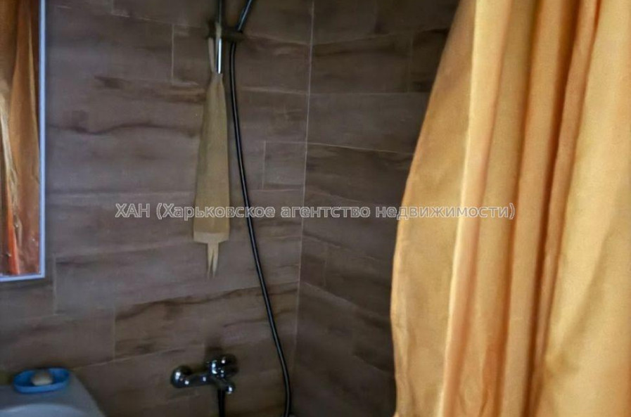 Продам квартиру, Космонавтов ул. , 1 кім., 28.60 м², косметический ремонт 