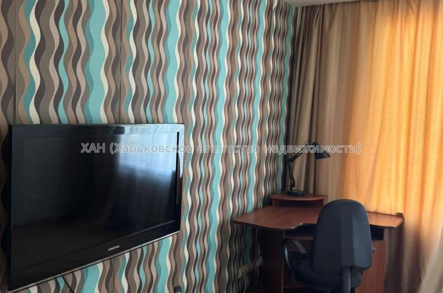 Продам квартиру, Космонавтов ул. , 1 кім., 28.60 м², косметический ремонт 