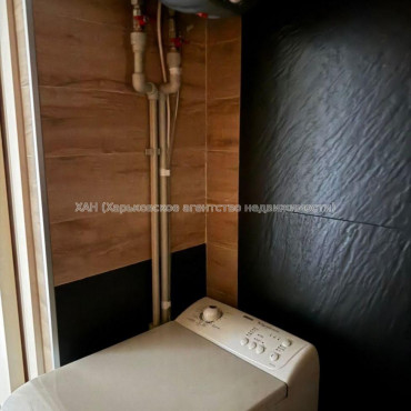 Продам квартиру, Космонавтов ул. , 1 кім., 28.60 м², косметический ремонт 