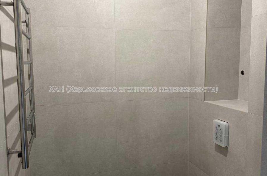Продам квартиру, Льва Ландау просп. , 3 кім., 105 м², без отделочных работ 