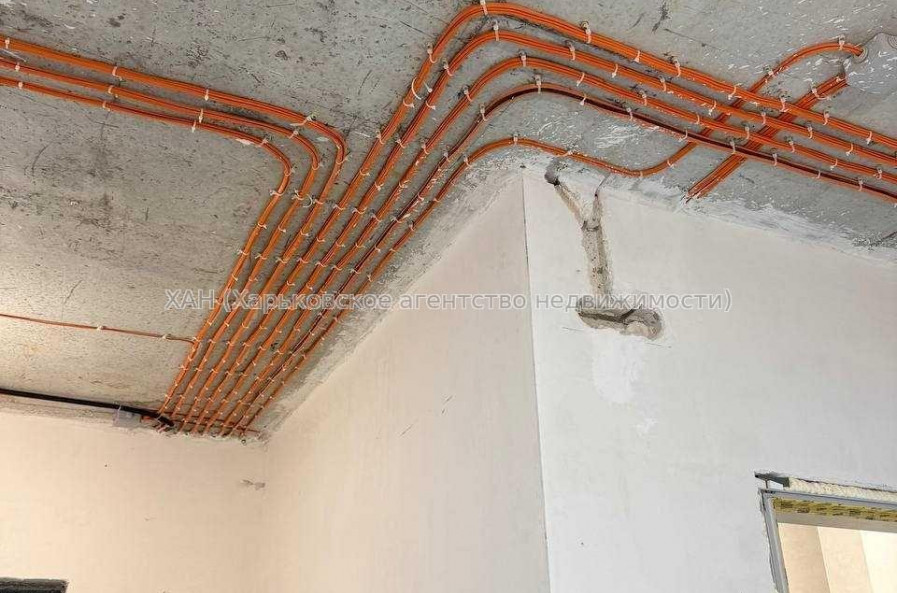 Продам квартиру, Льва Ландау просп. , 3 кім., 105 м², без отделочных работ 