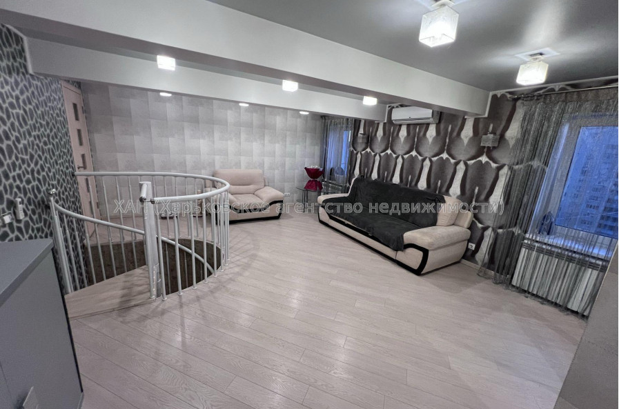 Продам квартиру, Клочковская ул. , 4 кім., 114 м², авторский дизайн 