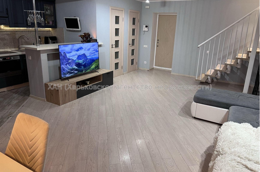 Продам квартиру, Клочковская ул. , 4 кім., 114 м², авторский дизайн 