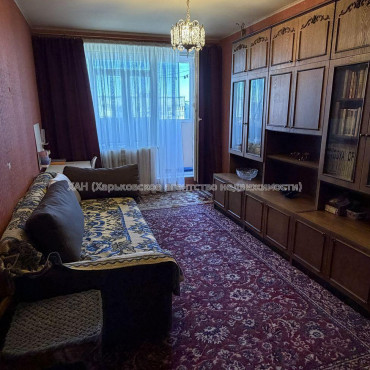Продам квартиру, Валентиновская ул. , 3  ком., 66 м², косметический ремонт 