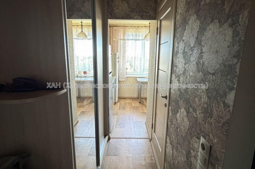 Продам квартиру, Валентиновская ул. , 3  ком., 66 м², косметический ремонт 