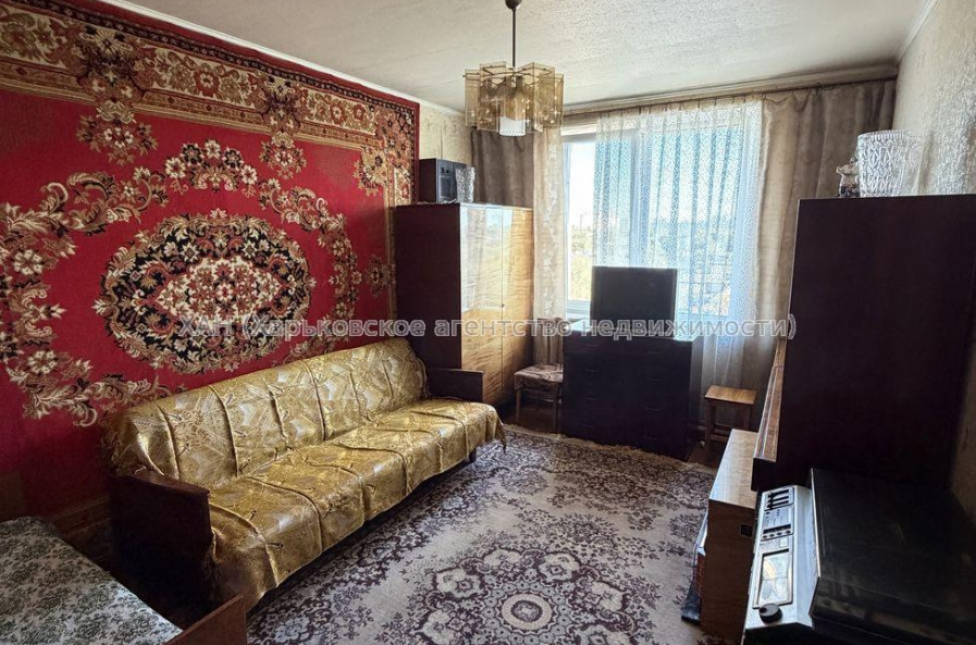 Продам квартиру, Валентиновская ул. , 3  ком., 66 м², косметический ремонт 
