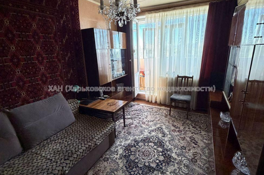 Продам квартиру, Валентиновская ул. , 3  ком., 66 м², косметический ремонт 