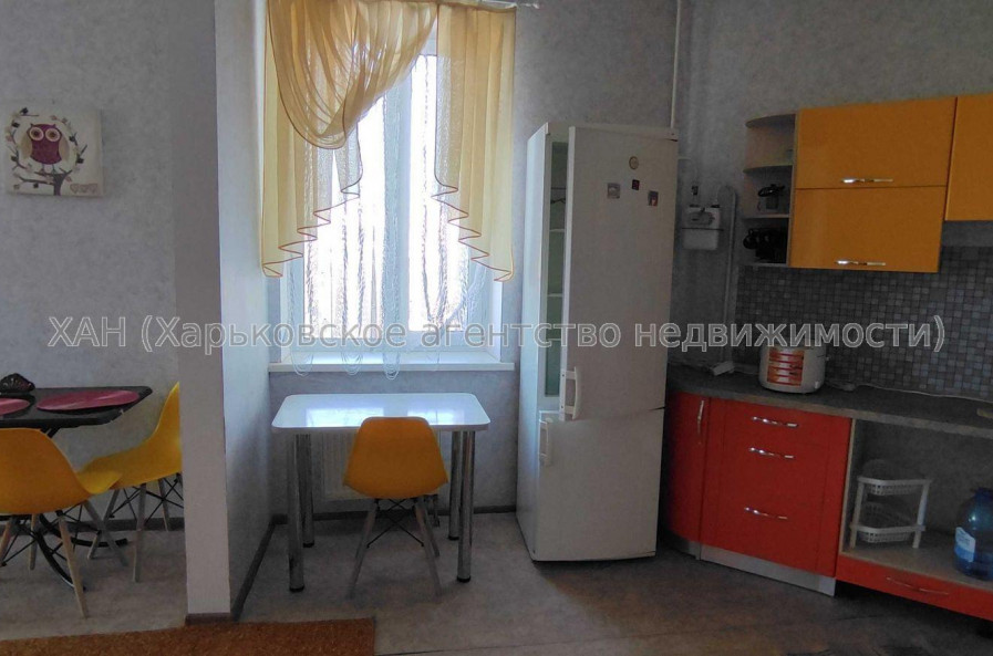 Продам квартиру, Большая Панасовская ул. , 2 кім., 79 м², капитальный ремонт 