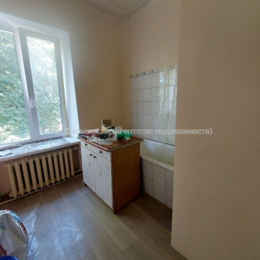 Продам квартиру, Мироносицкая ул. , 1  ком., 55.50 м², частичный ремонт 