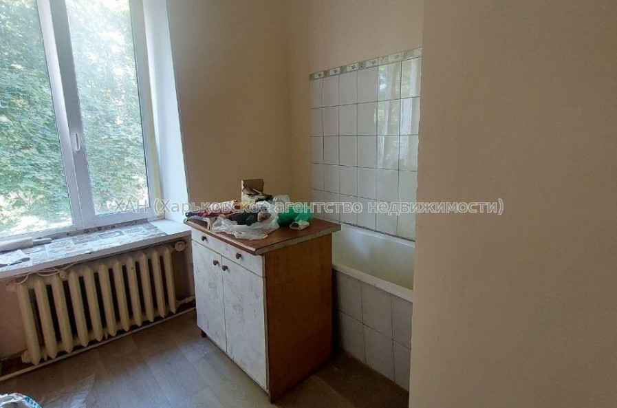 Продам квартиру, Мироносицкая ул. , 1  ком., 55.50 м², частичный ремонт 