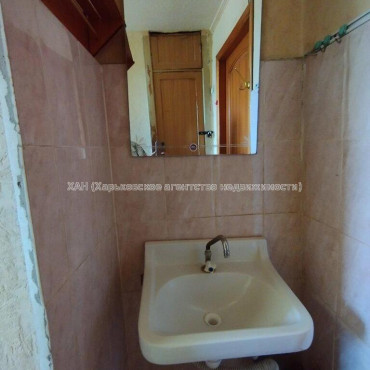 Продам квартиру, Афанасьевская ул. , 6  ком., 13.40 м², косметический ремонт 