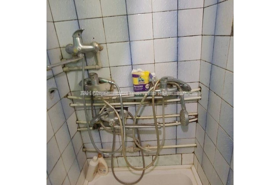 Продам квартиру, Шекспира ул. , 1 кім., 17 м², частичный ремонт 