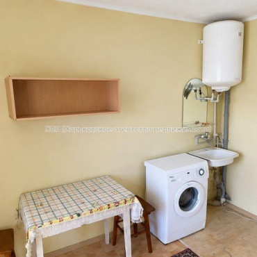 Продам квартиру, Шекспира ул. , 1 кім., 17 м², частичный ремонт 