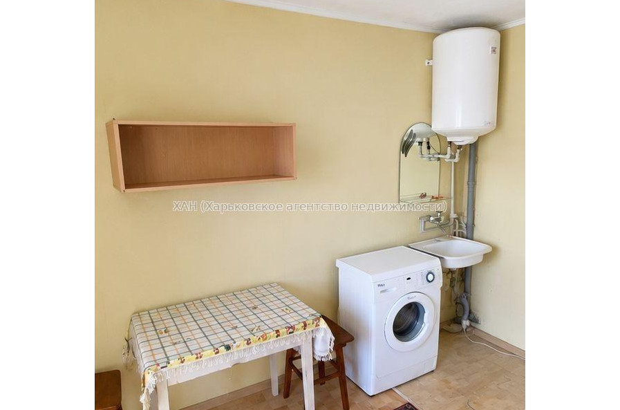 Продам квартиру, Шекспира ул. , 1 кім., 17 м², частичный ремонт 